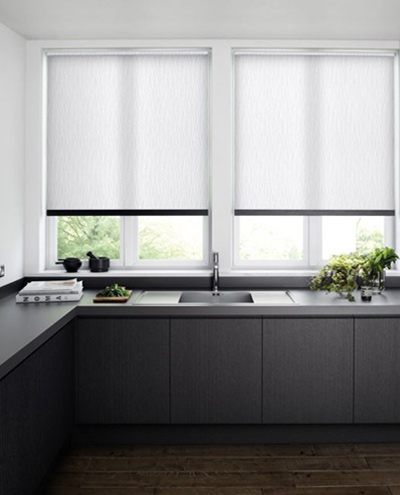 motorized-blinds-in-kitchen-white
