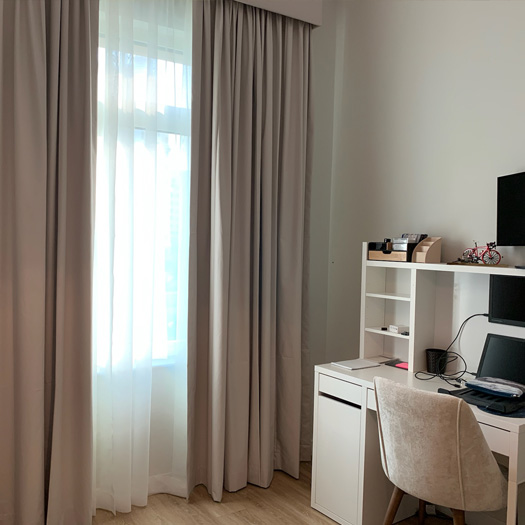 beige-curtains-in-office-room